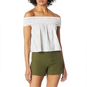 Cupcakes and Cashmere Off-the-Shoulder Top